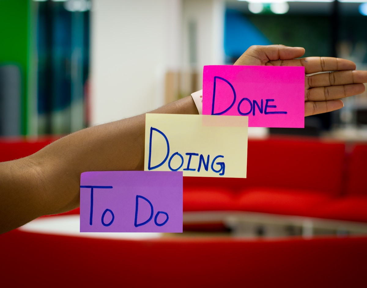 Vista kanban pipeline commerciale per gestione stati lead nel CRM